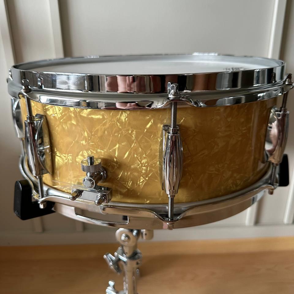 [Preloved] Gretsch BroadKaster Antique Pearl Snare Drum