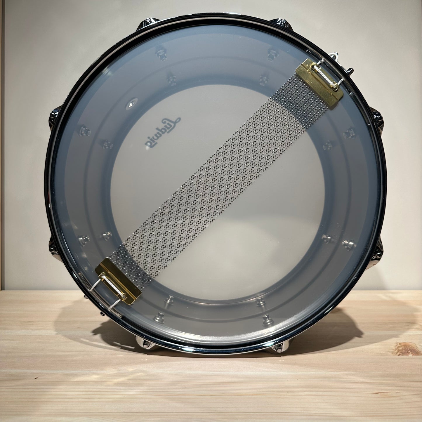 L14-LU0713CDIR Ludwig LU0713C 7x13inch Universal Brass Snare, Black Nickel Plated Shell